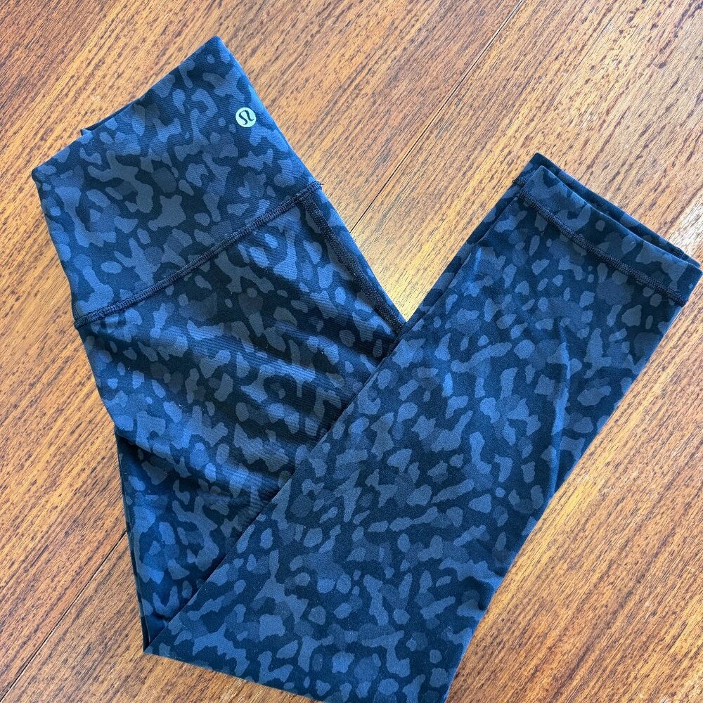 Lululemon Wunder Under Crop II- Animal Swirl Deep Coal Light
